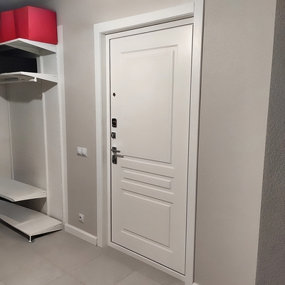 Белая дверь МДФ в квартиру Белая дверь МДФ в квартиру